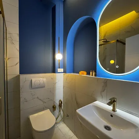 Downtown Buzz Mili * Belgrád